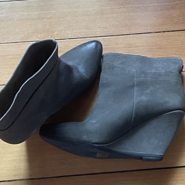 wedge heels