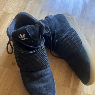 Adidas tubular