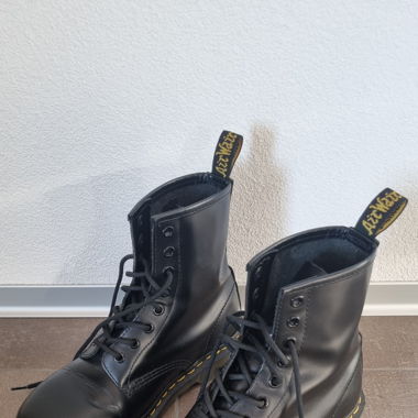 1460 Dr. Martens Boots