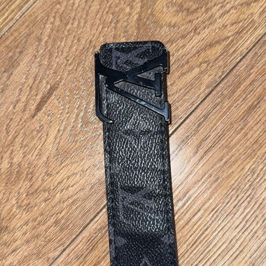 Louis Vuitton black belt