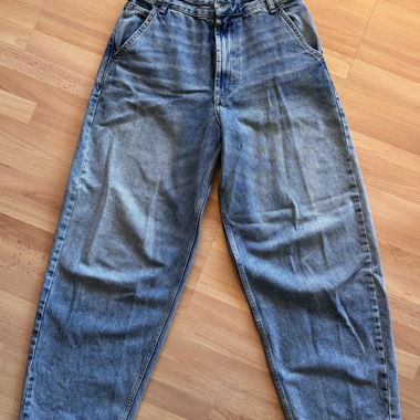 Jeans baggy azzurro stile skater