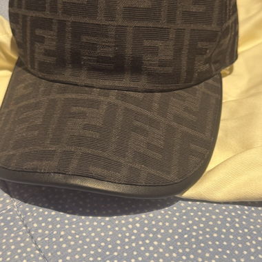 Cappellino Fendi nero
