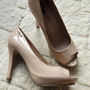 Pumps nude