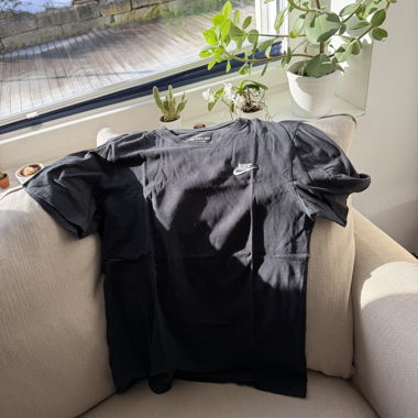T-shirt nero Nike
