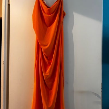Orange Zara Kleid