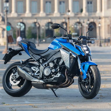 Moto Suzuki blu