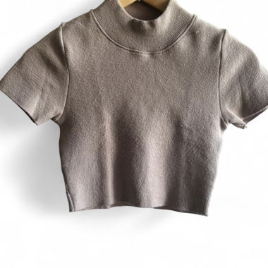 Top corto Zara beige a maniche corte