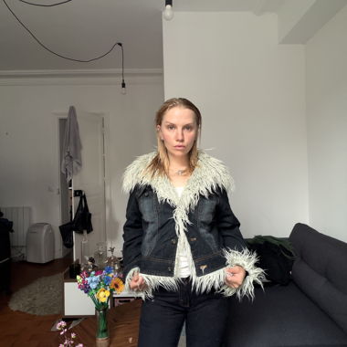 Veste en jean avec fourrure