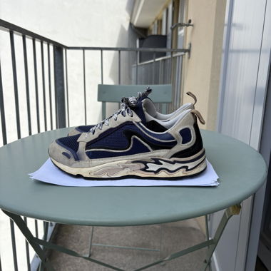 Blaues Sneaker-Paar von Sandro