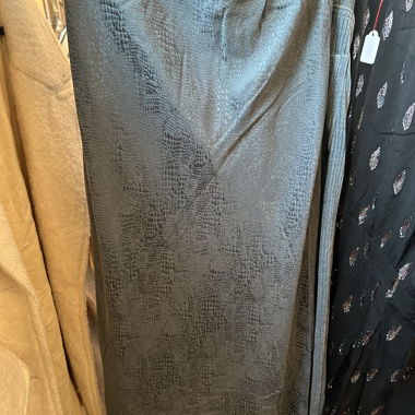 Langer Rock grau/blau Python-Effekt