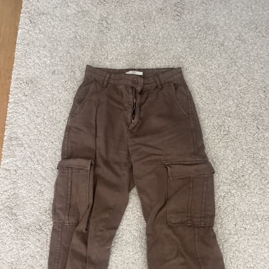 Stradivarius Cargo Hose Braun