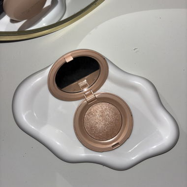 Rare Beauty Highlighter