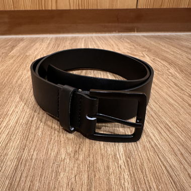 Simple matte black belt 