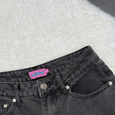Petite Raelynn Washed Low Rise Jeans