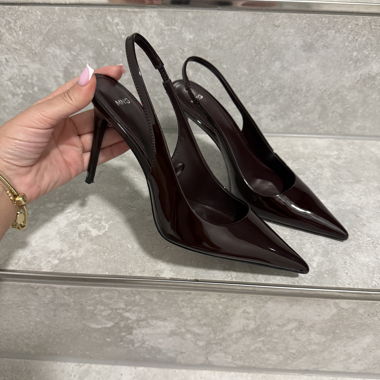 Bordeauxfarbene Lackpumps