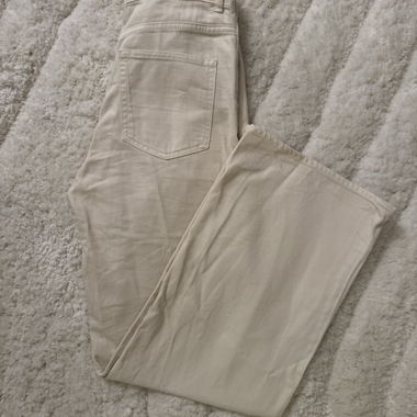 Jeans a Gamba Dritta Crema