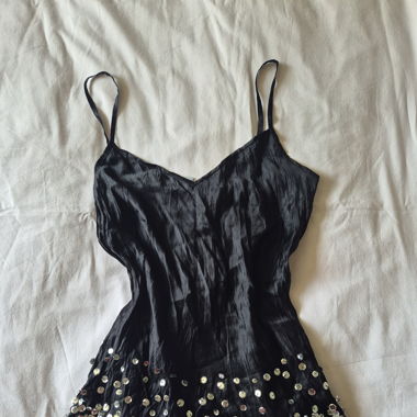Top sequins