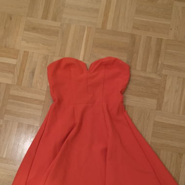 Kurzes Kleid für festliche Anlässe