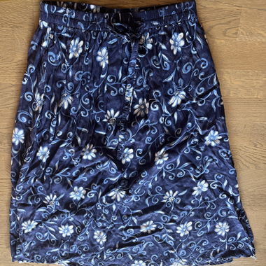 Women’s Skirt with Floral Pattern