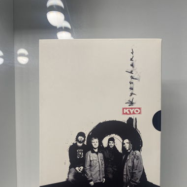 KYO – Kyosfere – Coffret DVD & Album Photo