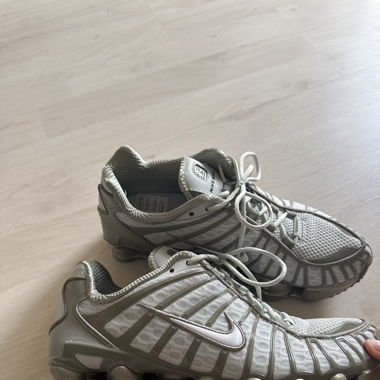 Nike Shox