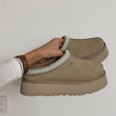 UGG Plateau-Pantoletten TAZZ gefüttert