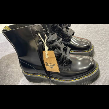 Dr Martens