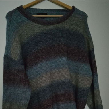 Pull oversize tendance avec du violet taille XL