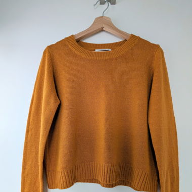 Yellow-Ocre light knit sweater