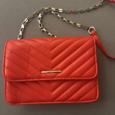 piccola borsa rossa