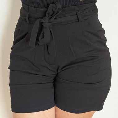 Short noir taille haute