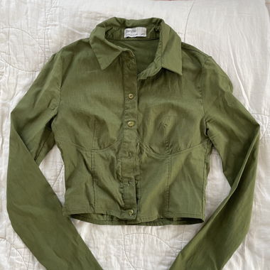 Grünes T-Shirt von Bershka 
