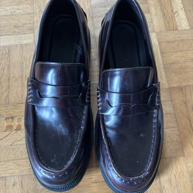 Loafer in pelle verniciata bordeaux