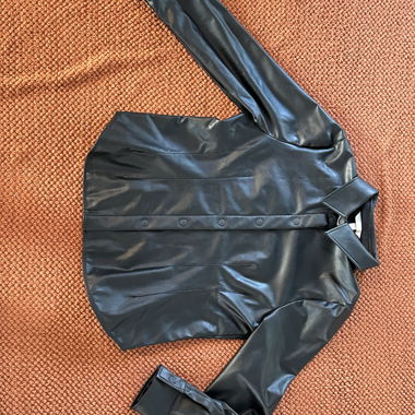 Giacca-camicia in pelle sintetica