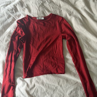 Maglietta rossa a maniche lunghe