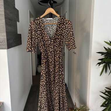 Blumenkleid Pull&Bear