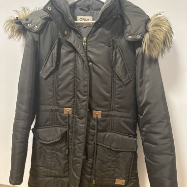 Parka invernale ONLY con cappuccio in ecopelliccia