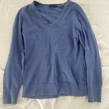 blue tommy hilfiger v-neck sweatshirt