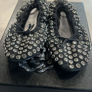 Ballerine nere chiodate