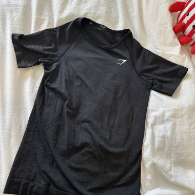 Black short-sleeve sports T-shirt