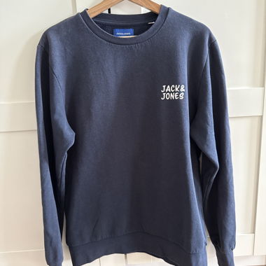Pull Jack and Jones