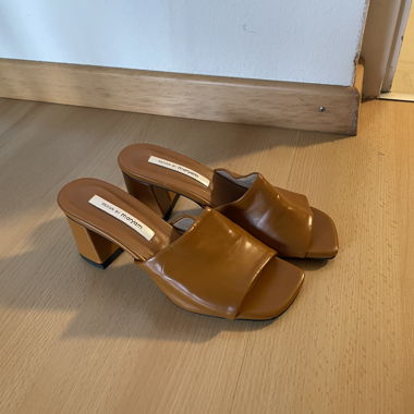 Design by Maryam Leder-Mules Grösse 38
