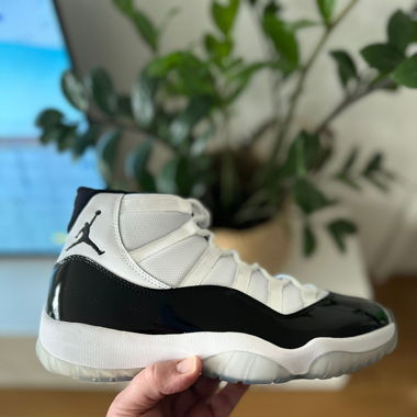  Jordan 11 Retro Concord