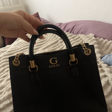 Guess Tasche Schwarz
