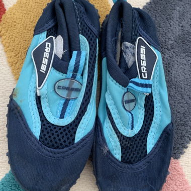 Cressi Corral Scarpe da surf bambini in blu (Taglia 28)