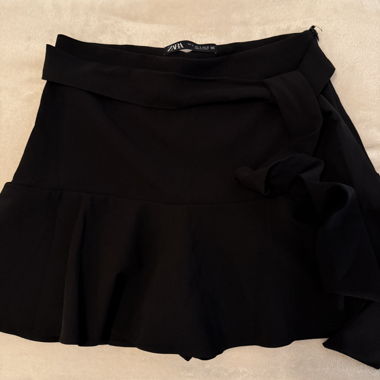 Black ZARA skort