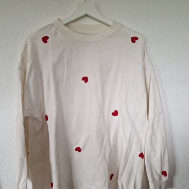 H&M Sweatshirt mit Herzprint