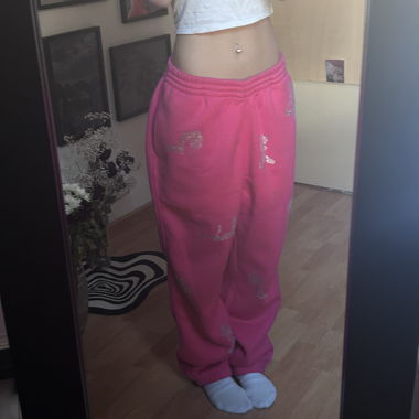 Pink jogging pants with rhinestones