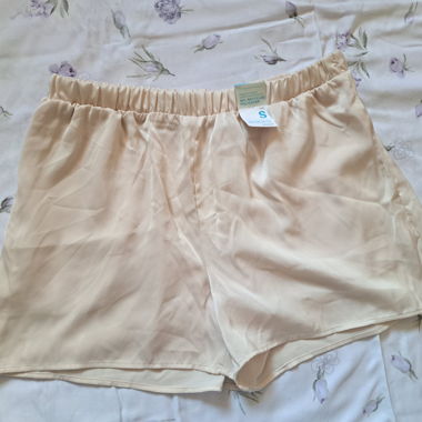 Satin Shorts Grösse S