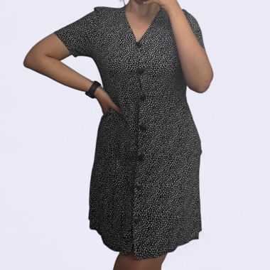 Kurzes Kleid gepunktet polkadot